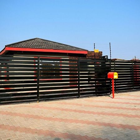 Mathlyn Guesthouse Gaborone Exterior photo