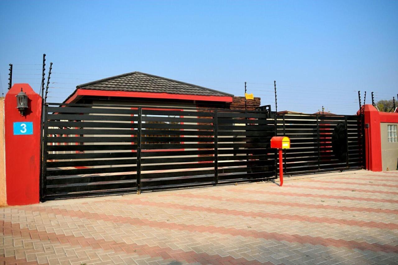 Mathlyn Guesthouse Gaborone Exterior photo
