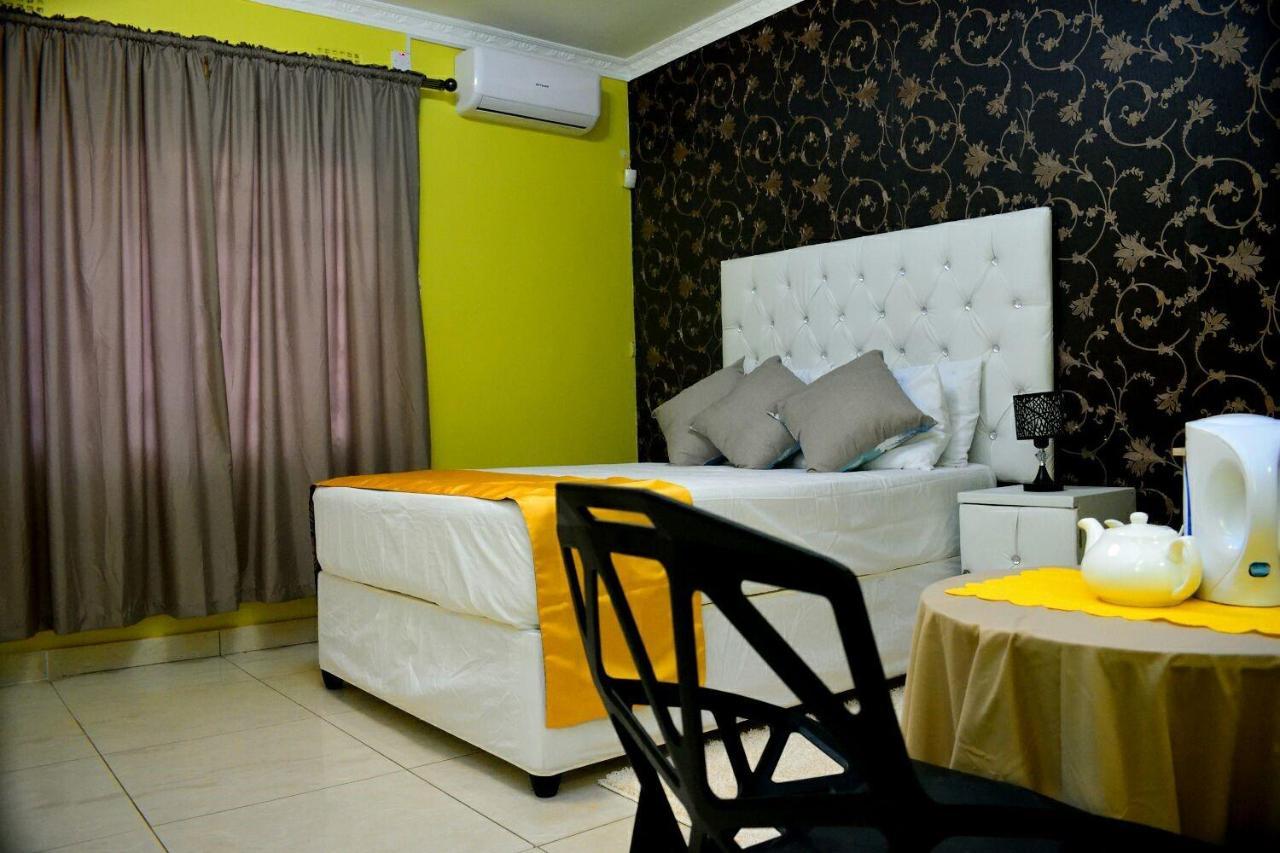 Mathlyn Guesthouse Gaborone Exterior photo