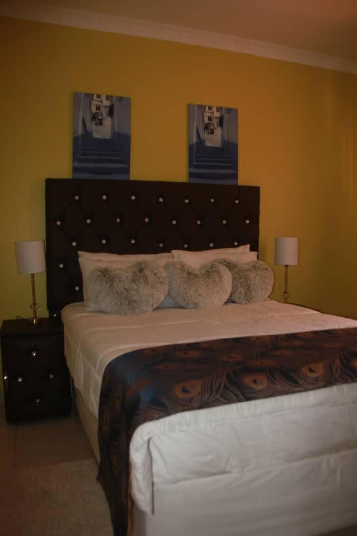 Mathlyn Guesthouse Gaborone Exterior photo
